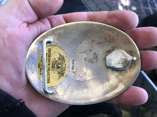 BEAUTIFUL LARGE SILVERPLATED AND BRASS HAND MADE AND ENGRAVED WESTERN BELT BUCKLE