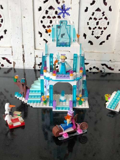 LEGO - DISNEY PRINCESS - FROZEN BOX SET - IN ORIGINAL BOX AND ALMOST COMPLETE