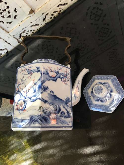 Extra Large Oriental Blue & White Hand Painted Brass Handle Tea Pot