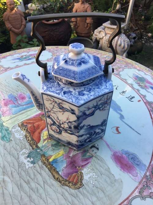 Extra Large Oriental Blue & White Hand Painted Brass Handle Tea Pot