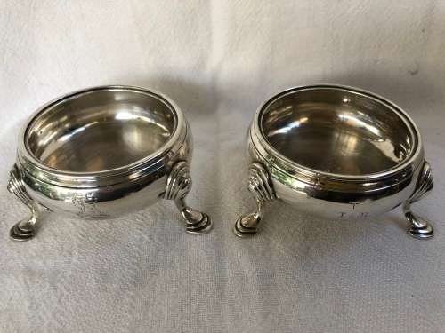 WOW !! PAIR OF GEORGE III STERLING SILVER HALLMARKED OPEN SALTS (1764 - 1770) MAKERS MARK