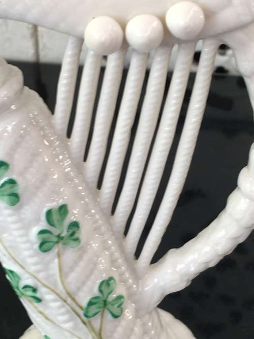 c1926-1946 Belleek China Irish Symbols Ivory & Green Harp. Mint Condition. 16 cm