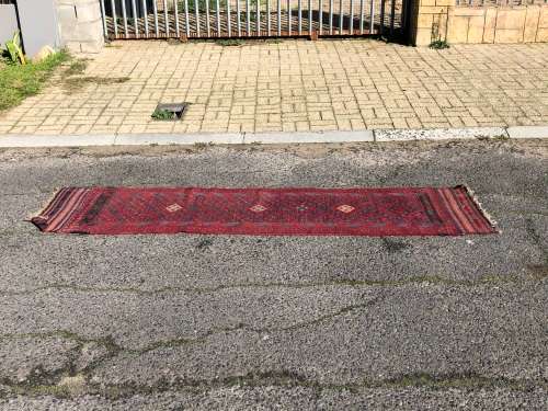 WOW !!! VINTAGE NICELY WORN HAND KNOTTED PURE WOOL IRANIAN MASHWARI PERSIAN RUNNER 2520 x 660mm