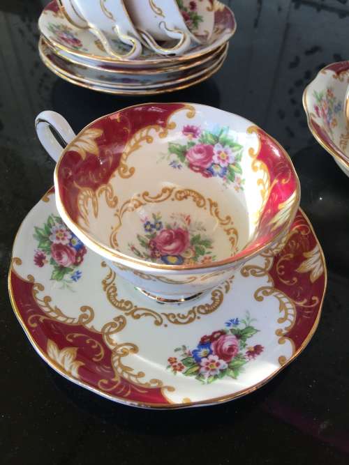 11 Piece c1939 Canterbury By Royal Albert Bone China England REG No 832 881