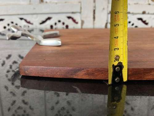 WOW !!! STUNNING CARROL BOYES STYLE WOODEN CUTTING BOARD - IN EXCELLENT CONDITION