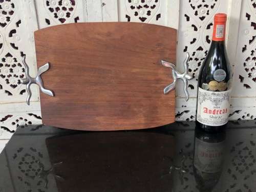 WOW !!! STUNNING CARROL BOYES STYLE WOODEN CUTTING BOARD - IN EXCELLENT CONDITION