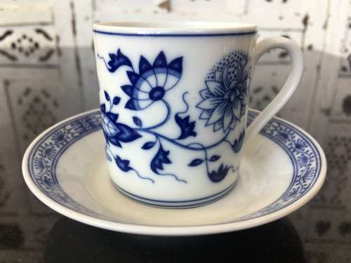 Vintage Hutschenreuther Germany Blue Onion PatternPorcelain Demitasse Duo