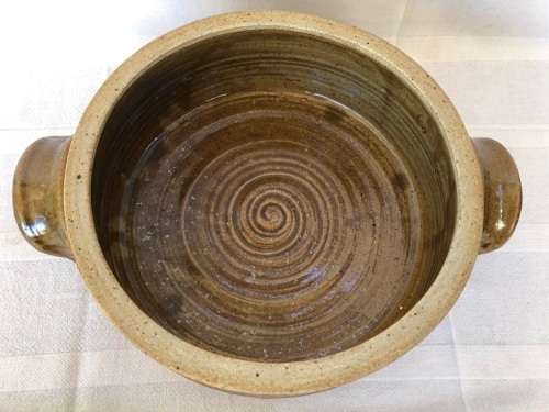 TIM MORRIS (SA 1941-1990) STUNNING LARGE HEAVY TWIN HANDLED LIDDED CASSEROLE DISH - CLEARLY MARKED