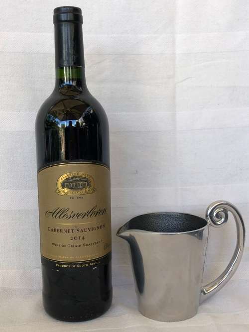 WOW !!! CARROL BOYES FUNCTIONAL ART !!! CREAMER - WAVE PATTERN - CLEARLY MARKED