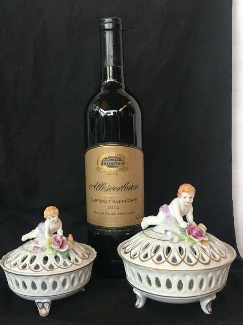 A Set Antique Dresden Von Schierholz Footed Pierced Porcelain Cherub Potpourri Baskets & Covers