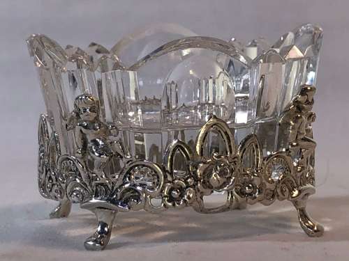 ALBERT BODEMER(GERMANY)  .835 HALLMARKED SILVER AND CUT CRYSTAL TRINKET / RING DISH
