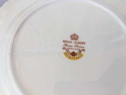 Rare Disc- c 1960s Royal Albert Bone China England `HERITAGE` Imari Style Trio Montrose Footed Cup