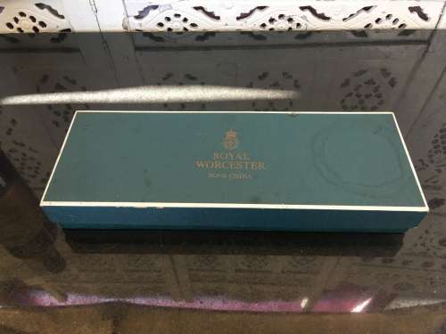 Vintage Royal Worcester Fine Bone China 5 Piece Porcelain Box Set
