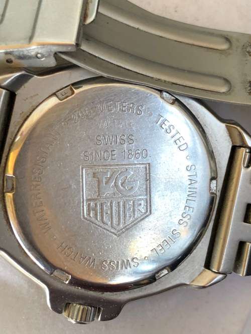 WOW !!! TAG HEUER PROFESSIONAL MENS WATCH - 200 METERS - FULL WORKING ORDER
