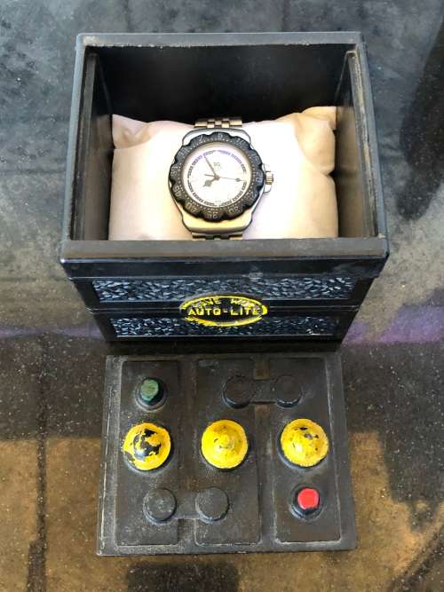 WOW !!! TAG HEUER PROFESSIONAL MENS WATCH - 200 METERS - FULL WORKING ORDER