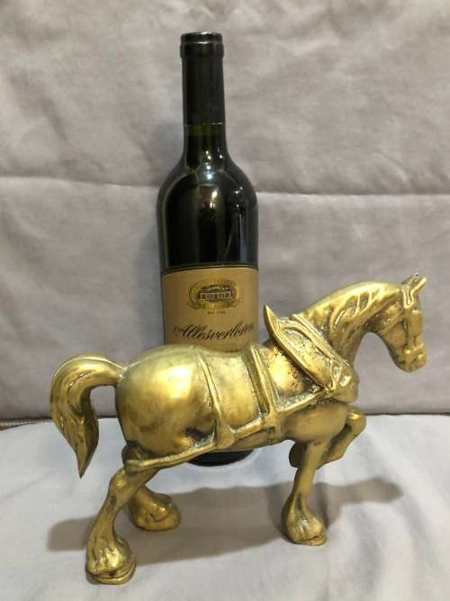 BEAUTIFUL HEAVY BRASS ORNAMENTAL HORSE - CLYDESDALE SIZE HOOVES - ABSOLUTELY STUNNING