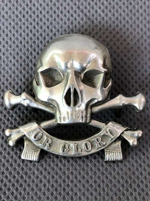 COLLECTIBLE WWII 17th / 21st LANCERS ORIGINAL DEATH OR GLORY BRITISH ARMY CAP BADGE - RARE ITEM