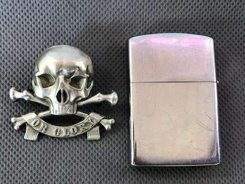 COLLECTIBLE WWII 17th / 21st LANCERS ORIGINAL DEATH OR GLORY BRITISH ARMY CAP BADGE - RARE ITEM