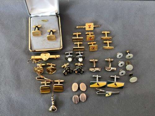 WOW !!! FANTASTIC LARGE JOB LOT OF VARIOUS CUFFLINKS AND TIE PINS - ALL FOR ONE BID