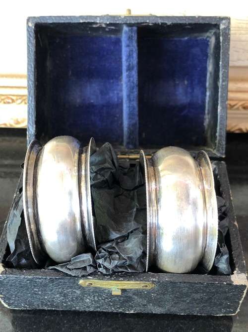 STERLING SILVER HALLMARKED BOXED PAIR OF NAPKIN RINGS - F.H. ADAMS & CO BIRMINGHAM - 23.76g