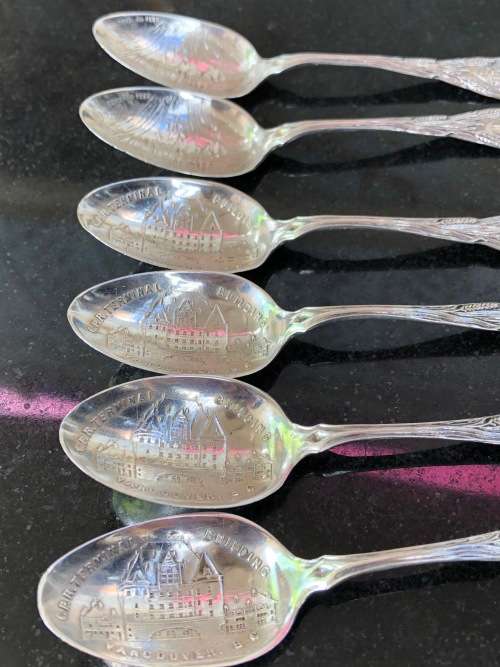 AMAZING BOXED SET OF 6 HIGHLY DETAILED CANADIAN HALLMARKED STERLING SILVER TEA SPOONS - 67.88g
