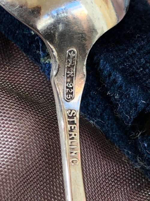 AMAZING BOXED SET OF 6 HIGHLY DETAILED CANADIAN HALLMARKED STERLING SILVER TEA SPOONS - 67.88g