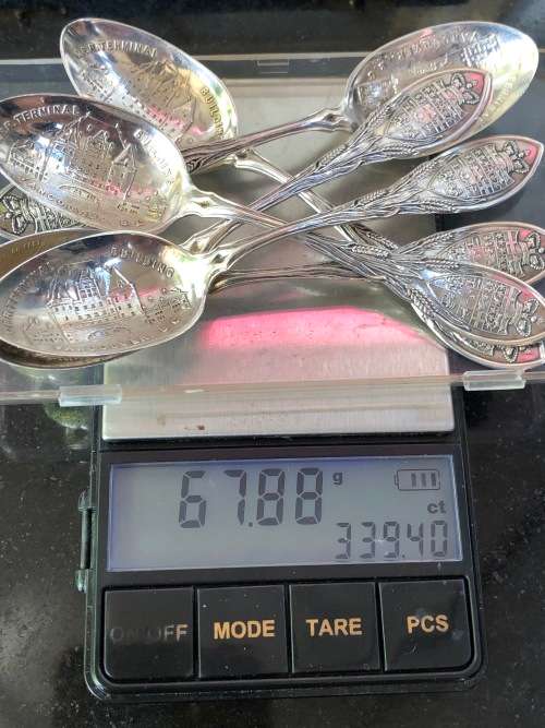 AMAZING BOXED SET OF 6 HIGHLY DETAILED CANADIAN HALLMARKED STERLING SILVER TEA SPOONS - 67.88g