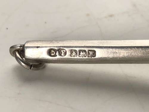 WOW !!! DEAKIN and FRANCIS BIRMINGHAM HALLMARKED STERLING SILVER COCKTAIL SWIZZLE STICK - c1946