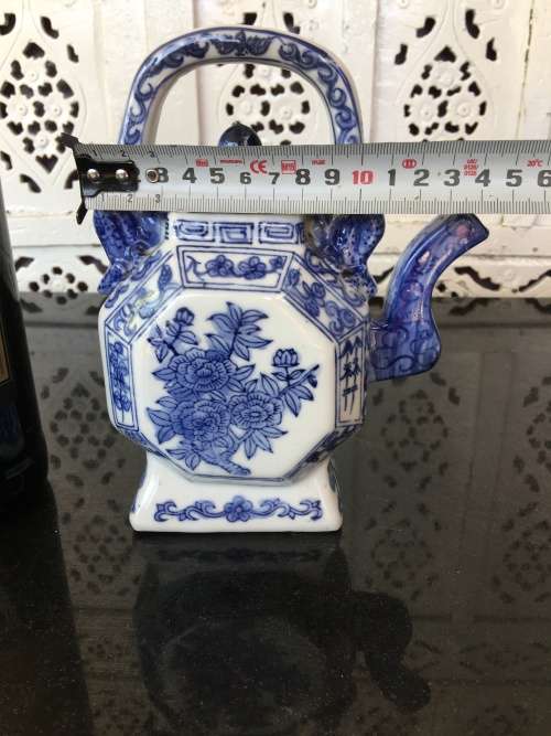 Lovely Marked Made In China Blue and White Raised Relief Hand Painted 500ml Tea Pot
