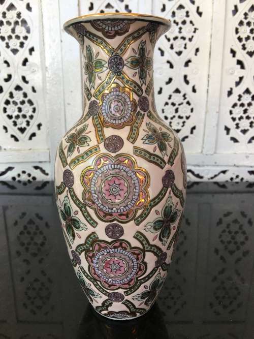 Rare Qianlong Kaishu Marked Chinese Hand Painted Enamel 25cm Vase. Republic Period c1912- 1949