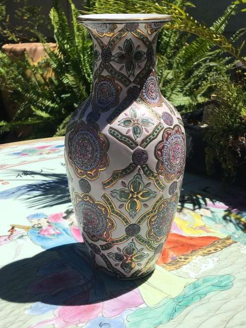 Rare Qianlong Kaishu Marked Chinese Hand Painted Enamel 25cm Vase. Republic Period c1912- 1949