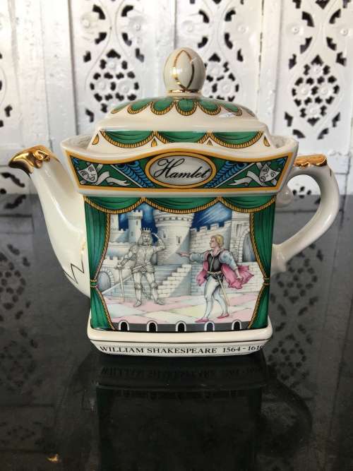 Unique Vintage Classic Sadler `Hamlet` Teapot By Staffordshire. Hamlet with his Fathers Ghost