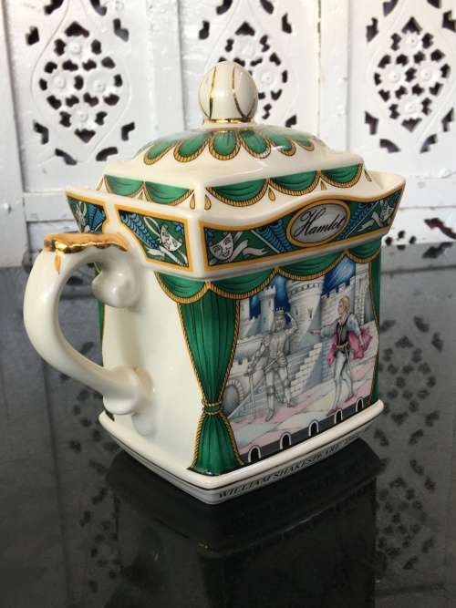 Unique Vintage Classic Sadler `Hamlet` Teapot By Staffordshire. Hamlet with his Fathers Ghost