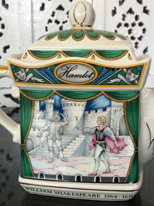 Unique Vintage Classic Sadler `Hamlet` Teapot By Staffordshire. Hamlet with his Fathers Ghost