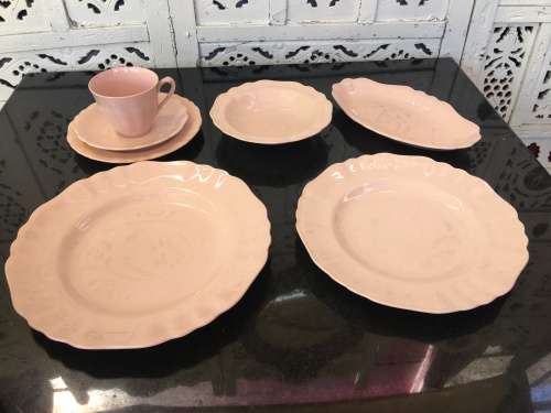 Delightful Pink 7 Piece Tableware Solo for 1 - Marked Rosa Reg Sol 391413 JandG Meakin England