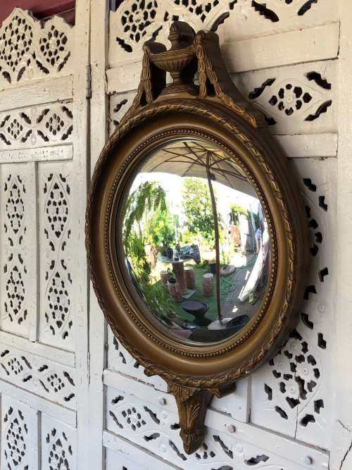 STUNNING PIECE - REGENCY STYLE NEOCLASSICAL CONVEX MIRROR - FRAME IS GOLD FINISHED PLASTER