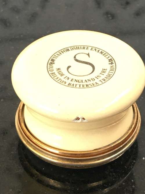 Staffordshire Enamels Old Bilston Battersea Traditional Pill Box, Bird Series