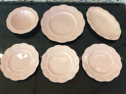 Delightful Pink 6 Piece Tableware Plates Ribbed Edg- Marked Rosa Reg Sol JandG Meakin England