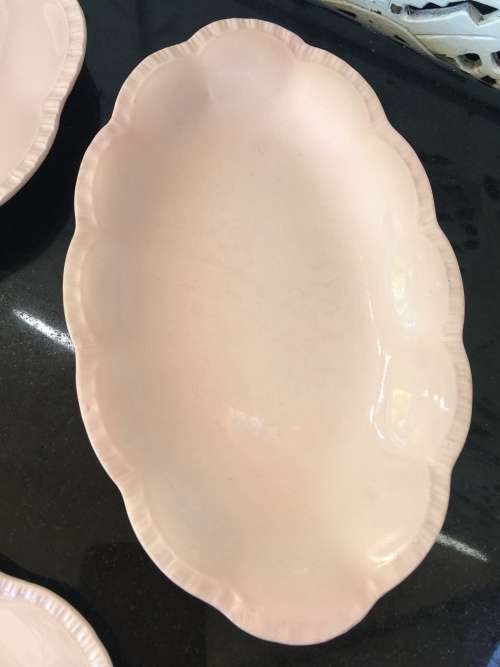 Delightful Pink 6 Piece Tableware Plates Ribbed Edg- Marked Rosa Reg Sol JandG Meakin England