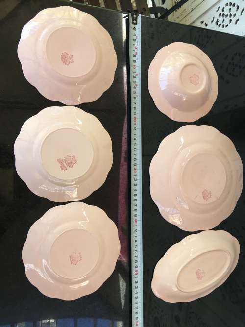 Delightful Pink 6 Piece Tableware Plates Ribbed Edg- Marked Rosa Reg Sol JandG Meakin England