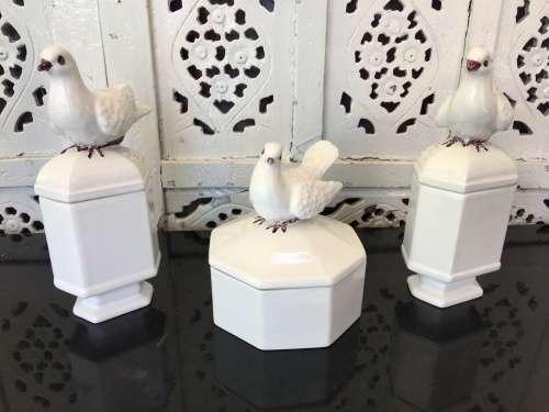 Collection Of Vintage Costa Italy Dove Lidded Vanity Jars. Hand Made and Glazed Italian Art.