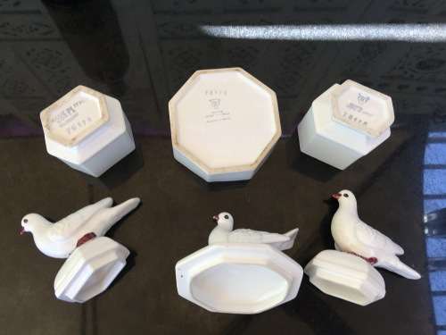Collection Of Vintage Costa Italy Dove Lidded Vanity Jars. Hand Made and Glazed Italian Art.