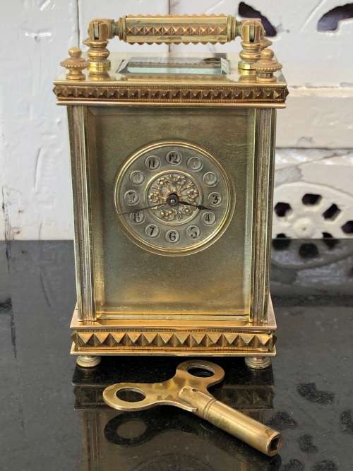 STUNNING VINTAGE BRASS FRENCH CARRIAGE CLOCK - FULL WORKING ORDER