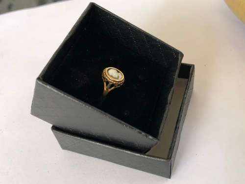 9ct VINTAGE YELLOW GOLD CAMEO RING - 1.37g WEIGHT - SIZE L1/2 - HALLMARKED LONDON