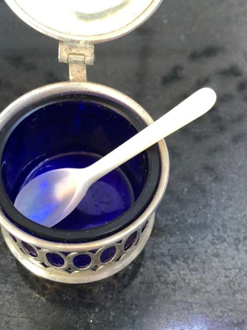 SET OF THREE SILVER PLATED MUSTARD POTS WITH SPOONS - ONE WITH A COBALT BLUE GLASS LINER