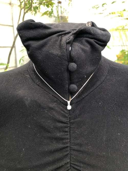 STUNNING ITALIAN STERLING SILVER CHAIN WITH A SILVER CZ PENDANT - TOTAL WEIGHT - 2.05g