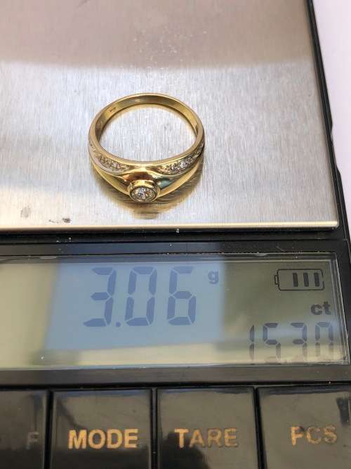 9ct Yellow Gold Diamond Dress Ring with Certificate - 13 Round Brilliant Cut Diamonds - 3.06g