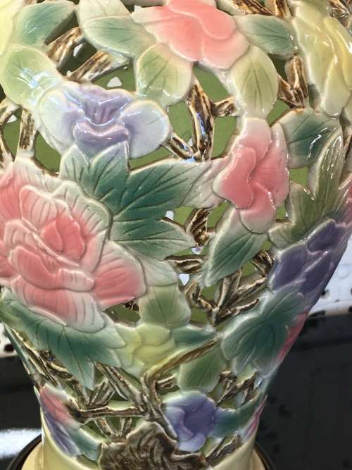 A Beautiful Signed Chinese Hand Painted Pierced Porcelain Vase on wood Stand
