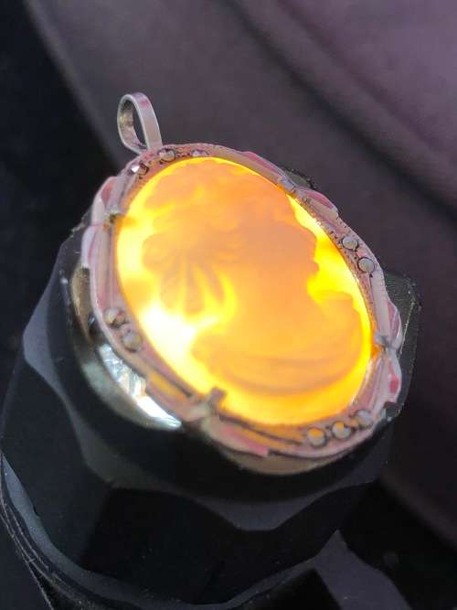 BEAUTIFUL VICTORIAN CONTINENTAL .800 SILVER MARCASITE AND CARVED SHELL CAMEO BROOCH / PENDANT