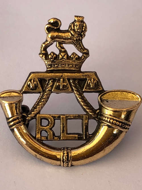 WOW !!! RARE ORIGINAL RHODESIAN LIGHT INFANTRY CAP BADGE - BRASS - READ DESCRIPTION